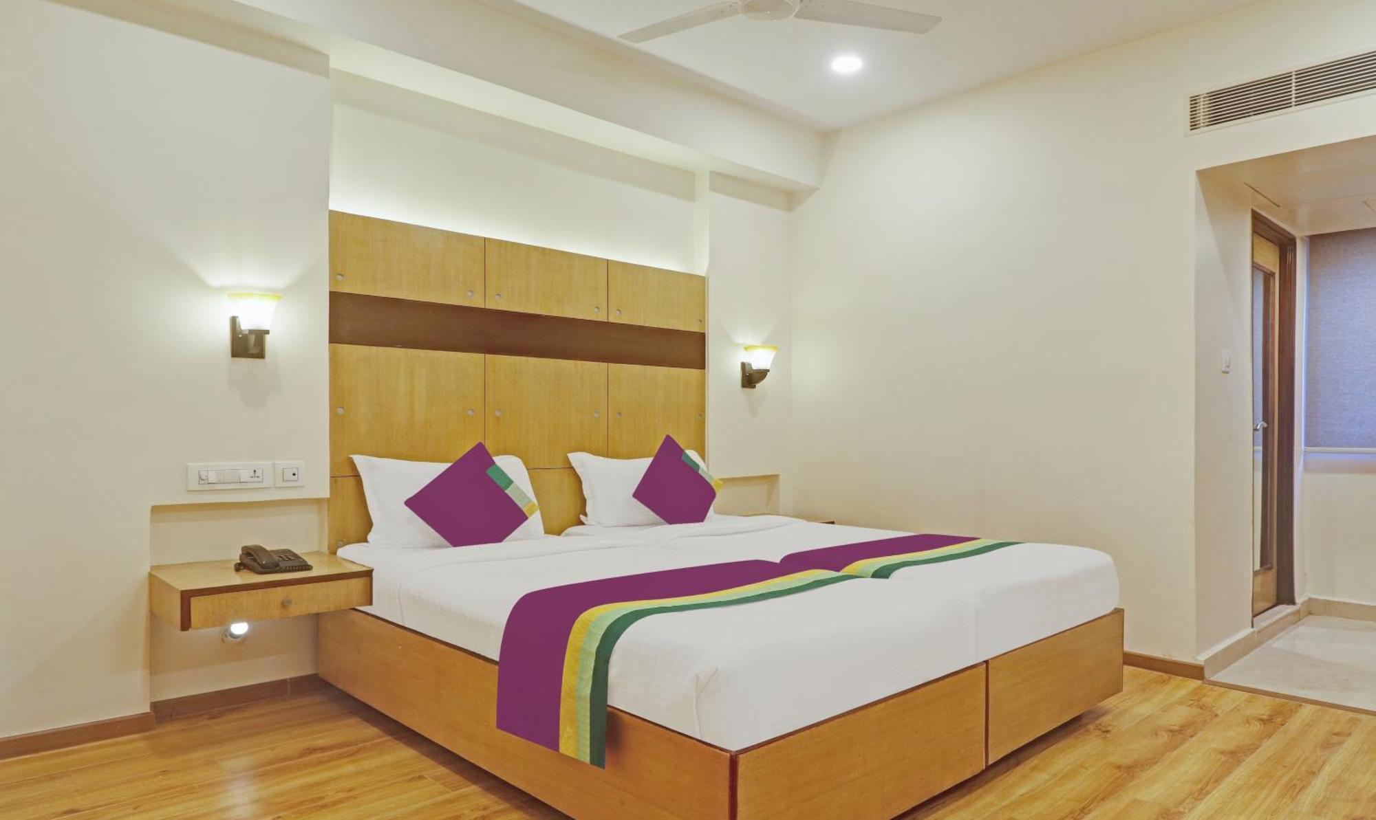 Treebo Premium Seven Lake View Haidarábád Kültér fotó